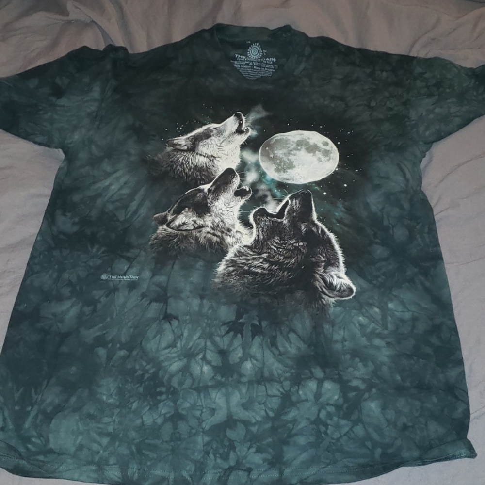 Wolf Graphic Tew